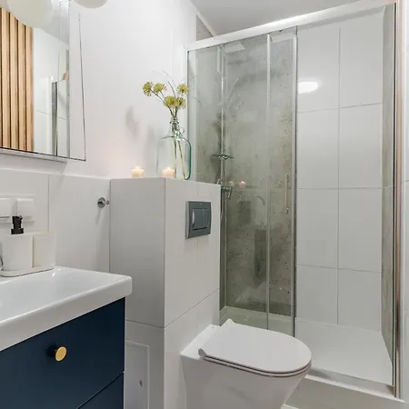 Apartment Vogue - 12 Min To Old Town Gdansk,pkp & Shopping Mall